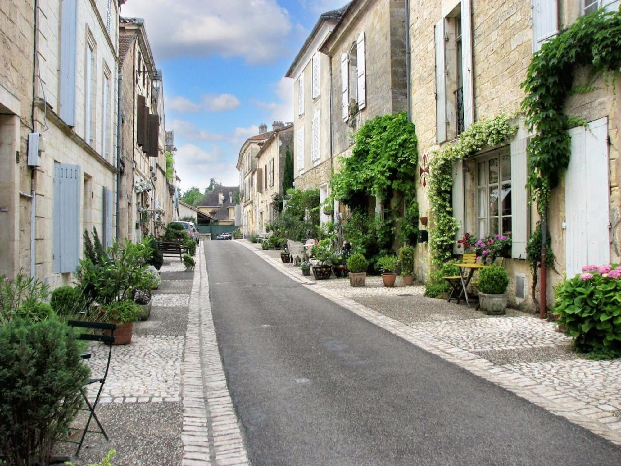 Studio Confortable Pres De Beaumont Du Perigord 60 M² Cheminee Esterno foto